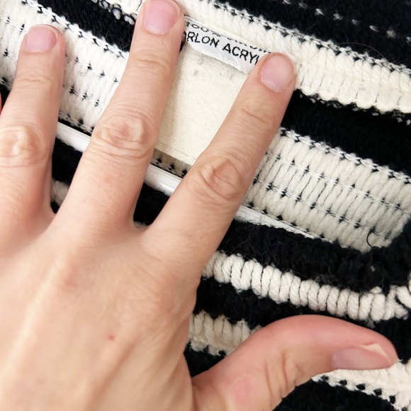 Vintage acrylic striped sweater - Picture 3 of 3